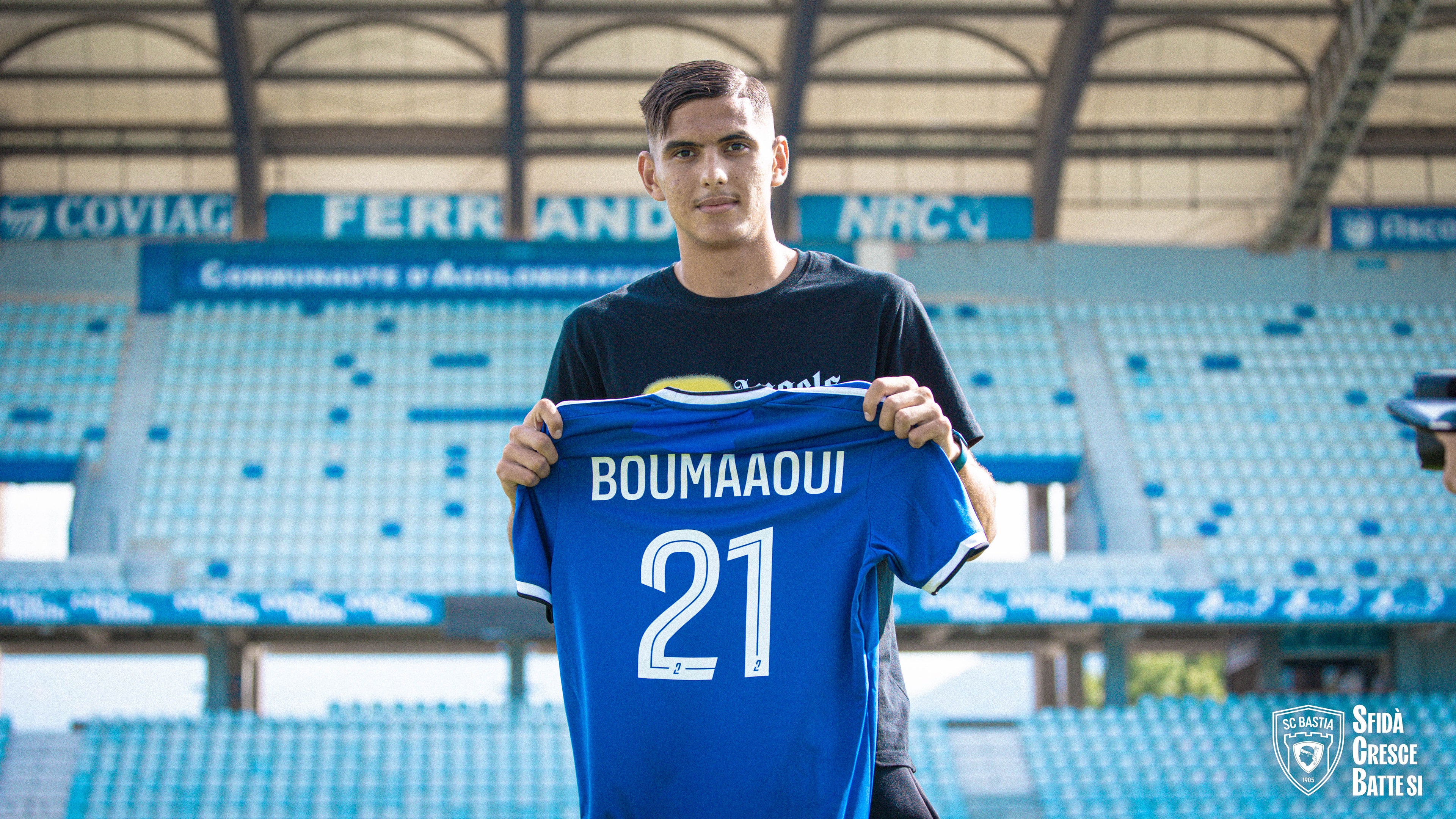Mohamed Boumaaoui signe en professionnel avec le Sporting