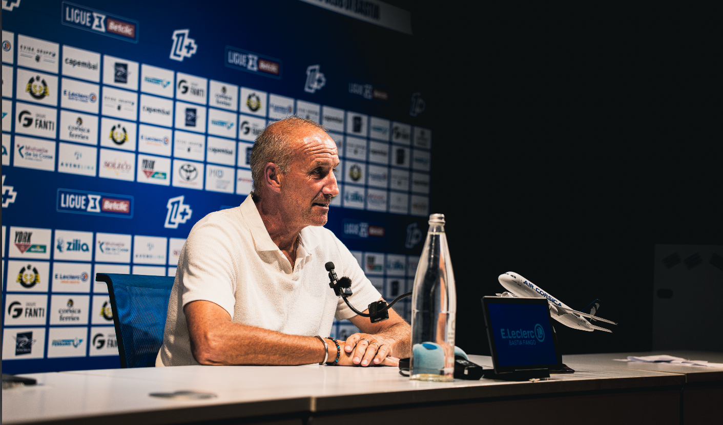 J3 : Cunfarenza di Stampa - Laurent Peyrelade