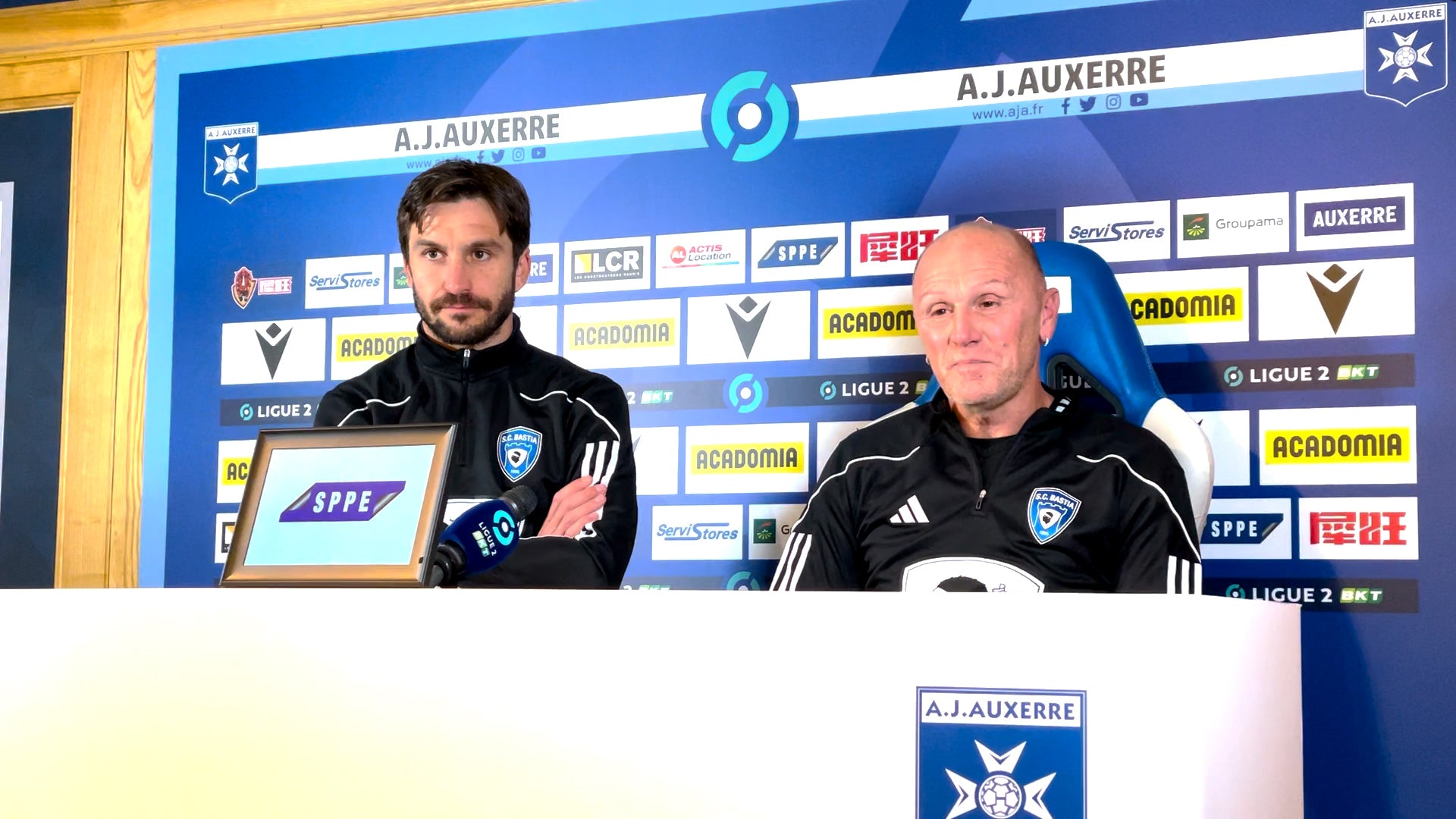 J26 | AJ Auxerre 1-1 SC Bastia : Conf. de presse de Michel Moretti et Lilian Laslandes