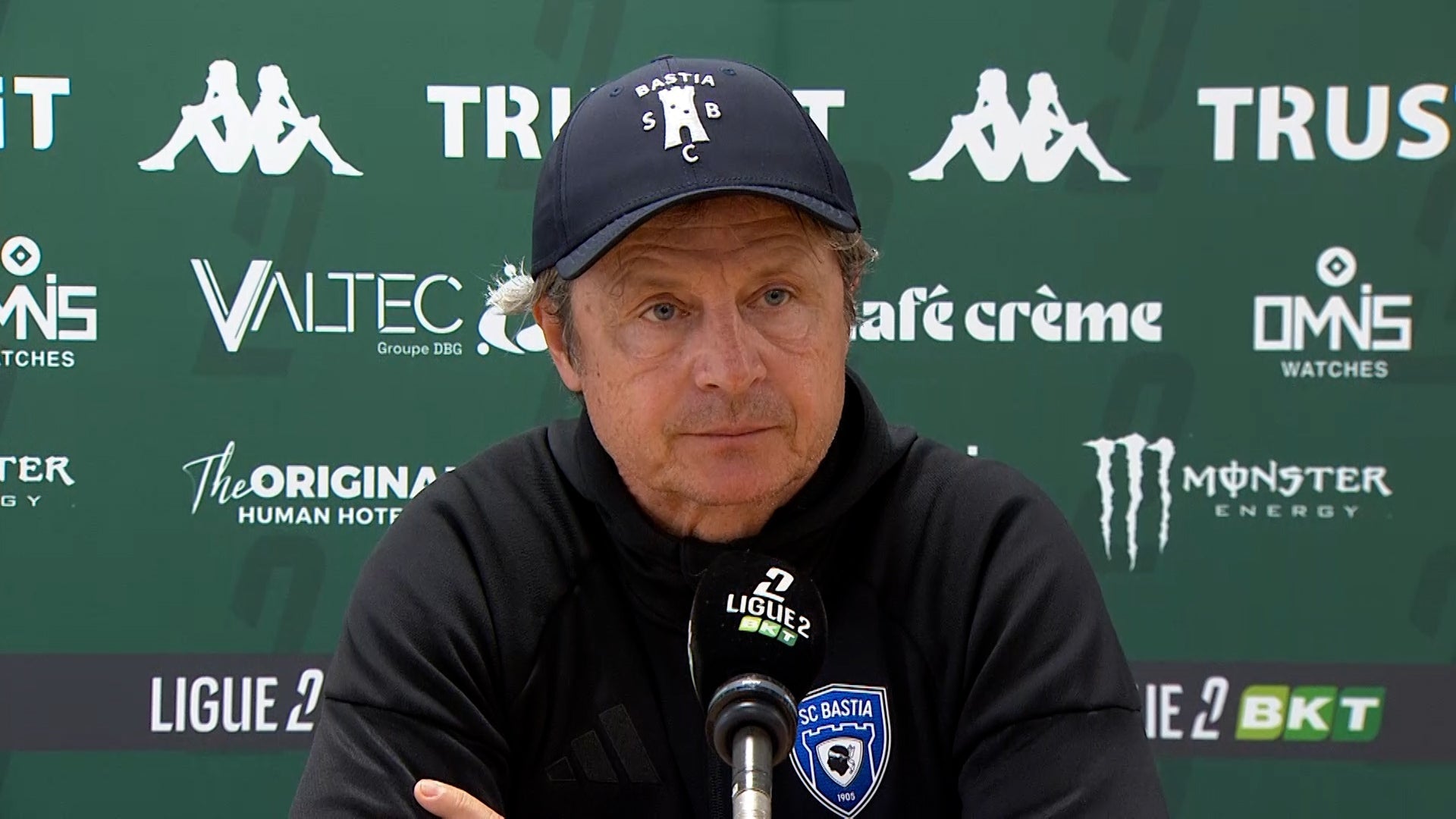 Red Star FC 4-3 SC Bastia : A Cunfarenza di stampa di dopu scontru di Reginald Ray