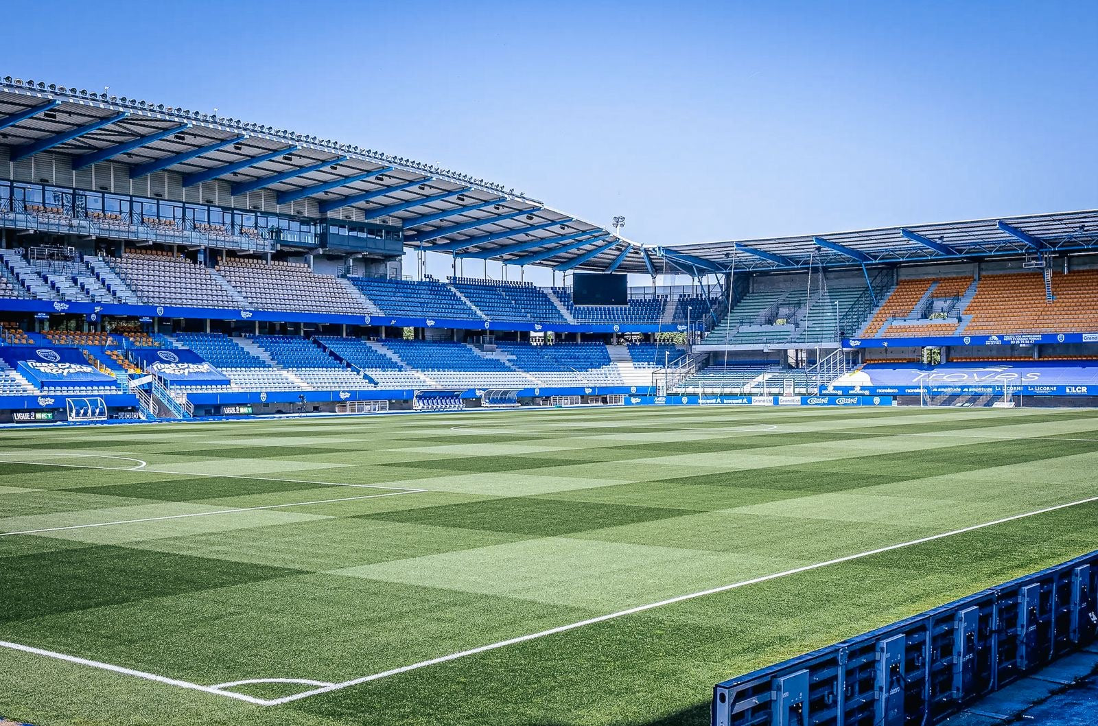Ghjornu di scontru : ESTAC Troyes vs SC Bastia